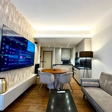Riviera Lux 2