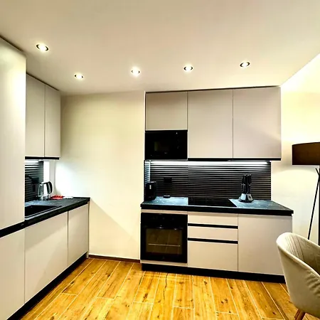 Riviera Lux 2 *