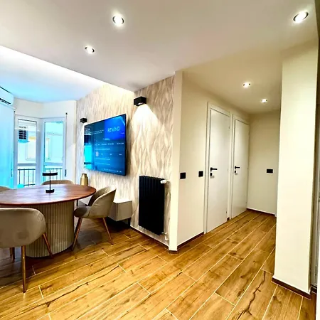 Riviera Lux 2